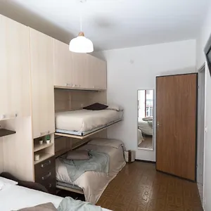  Appartamento via Bologna Tranquillo E Comodo A 400m Dal Mare. Italia